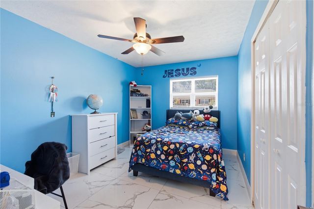 1124 KING ARTHUR COURT, Valrico, FL 33594