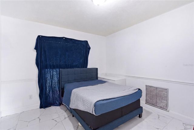 1124 KING ARTHUR COURT, Valrico, FL 33594