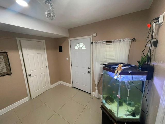 1124 KING ARTHUR COURT, Valrico, FL 33594