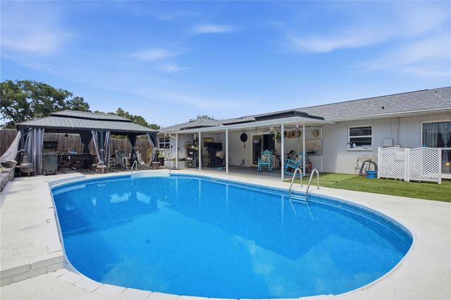 1124 KING ARTHUR COURT, Valrico, FL 33594