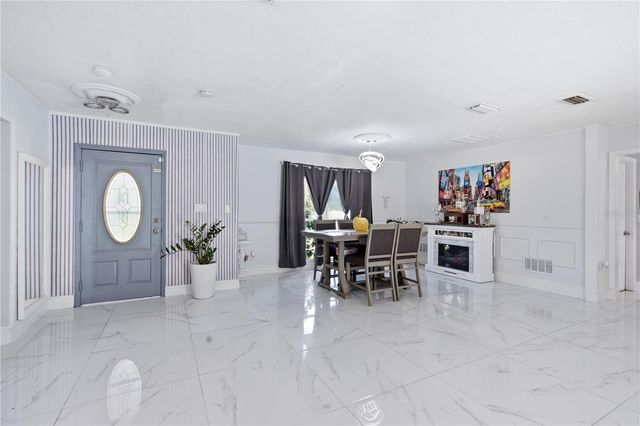 1124 KING ARTHUR COURT, Valrico, FL 33594