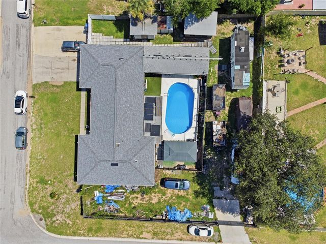 1124 KING ARTHUR COURT, Valrico, FL 33594
