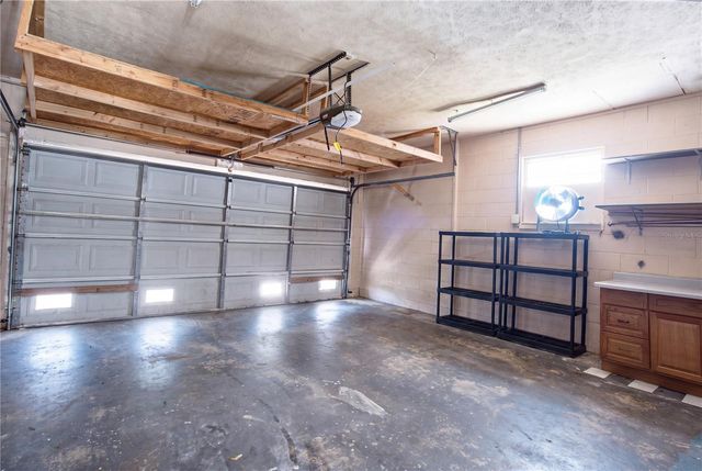 1124 KING ARTHUR COURT, Valrico, FL 33594