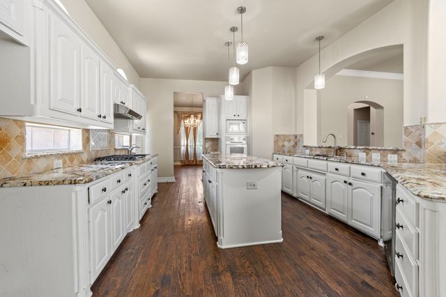 2308 Megan Way, Arlington, TX 76016