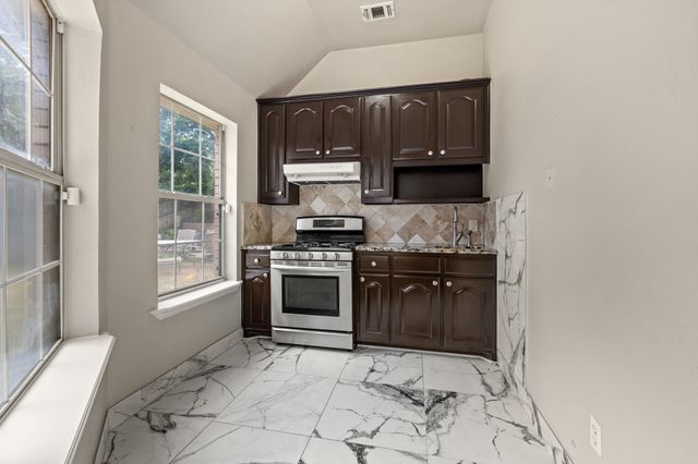 2308 Megan Way, Arlington, TX 76016