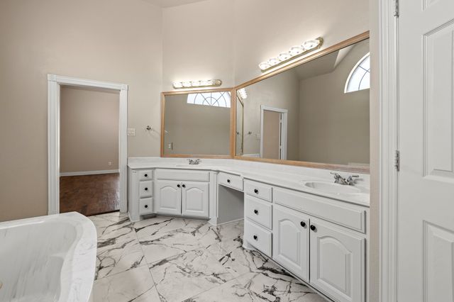 2308 Megan Way, Arlington, TX 76016