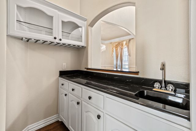 2308 Megan Way, Arlington, TX 76016