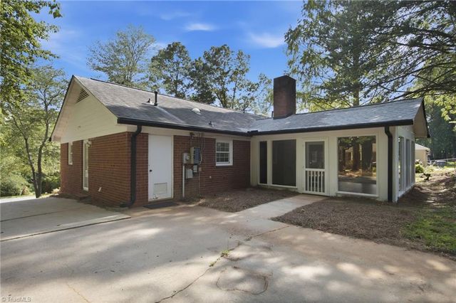 1045 S Magnolia Street, Mooresville, NC 28115