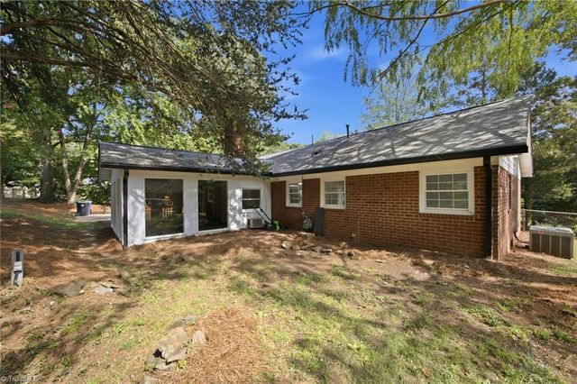 1045 S Magnolia Street, Mooresville, NC 28115