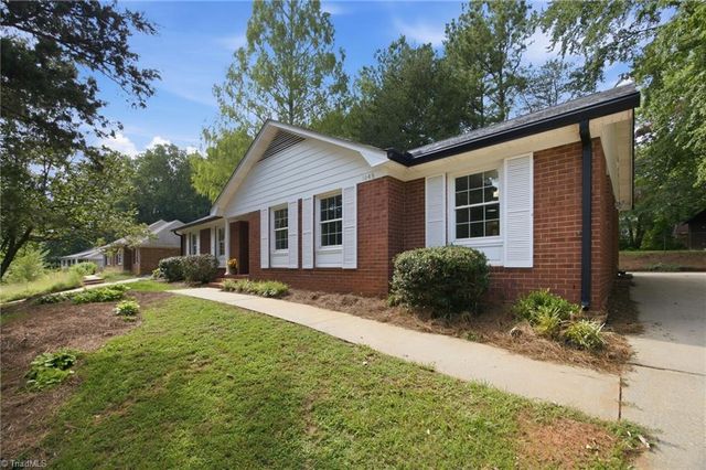 1045 S Magnolia Street, Mooresville, NC 28115