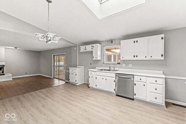 7221 Hague Road, Indianapolis, IN 46256