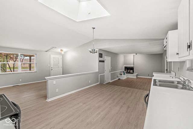 7221 Hague Road, Indianapolis, IN 46256