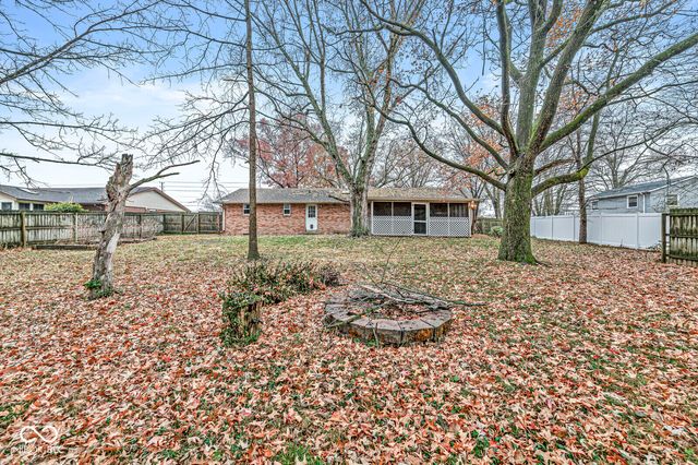 7221 Hague Road, Indianapolis, IN 46256