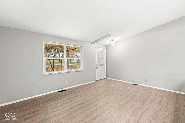 7221 Hague Road, Indianapolis, IN 46256