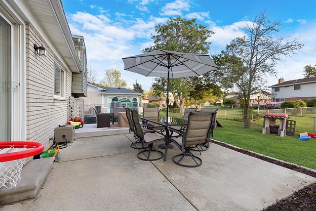 43875 Leeann Lane, Canton, MI 48187