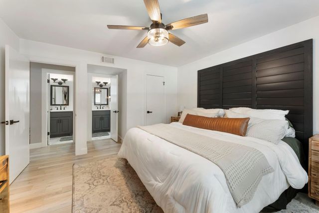 10 E White Willow Circle, Spring, TX 77381