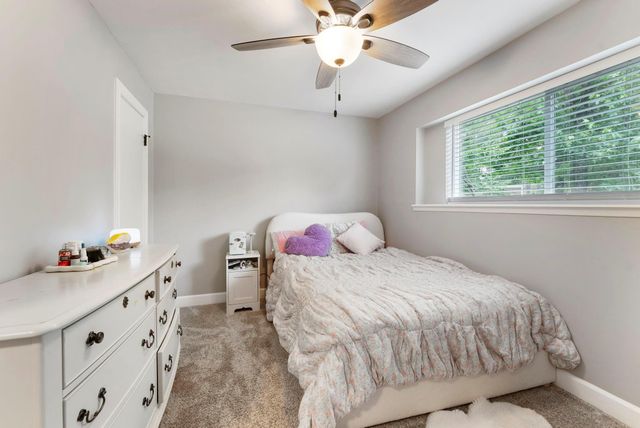 10 E White Willow Circle, Spring, TX 77381