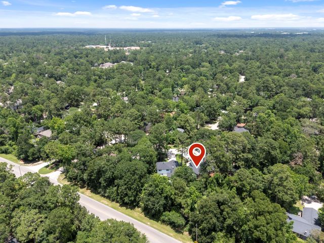 10 E White Willow Circle, Spring, TX 77381