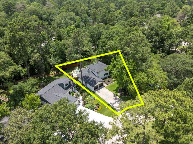 10 E White Willow Circle, Spring, TX 77381