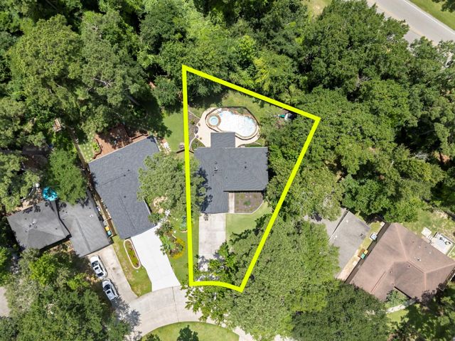 10 E White Willow Circle, Spring, TX 77381