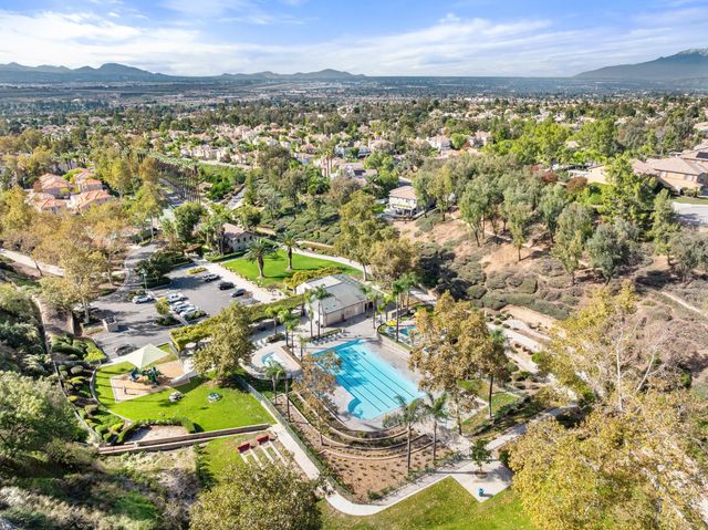 29171 Maplewood Pl, Highland, CA 92346