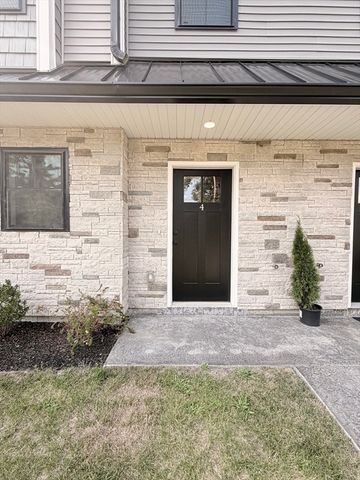 9 Acton Rd 4, Chelmsford, MA 01824