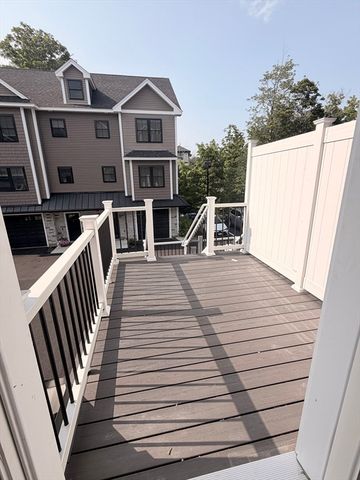 9 Acton Rd 4, Chelmsford, MA 01824