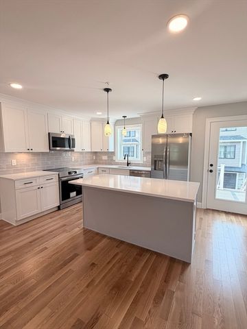 9 Acton Rd 4, Chelmsford, MA 01824