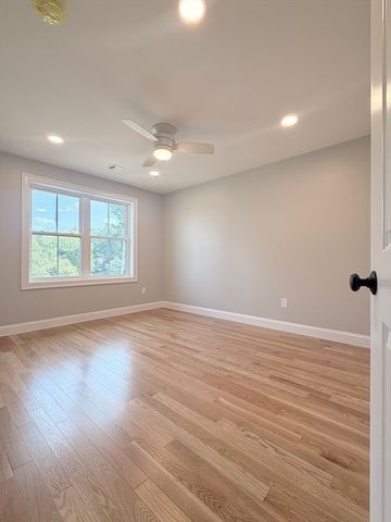 9 Acton Rd 4, Chelmsford, MA 01824