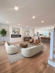 9 Acton Rd 4, Chelmsford, MA 01824