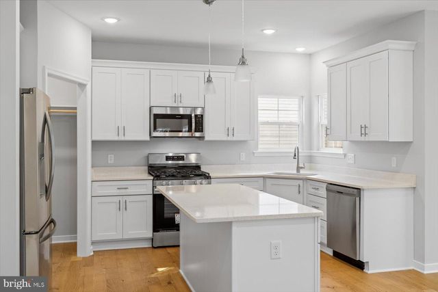 327 YORKTOWN BLVD, Locust Grove, VA 22508