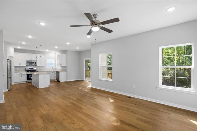 327 YORKTOWN BLVD, Locust Grove, VA 22508