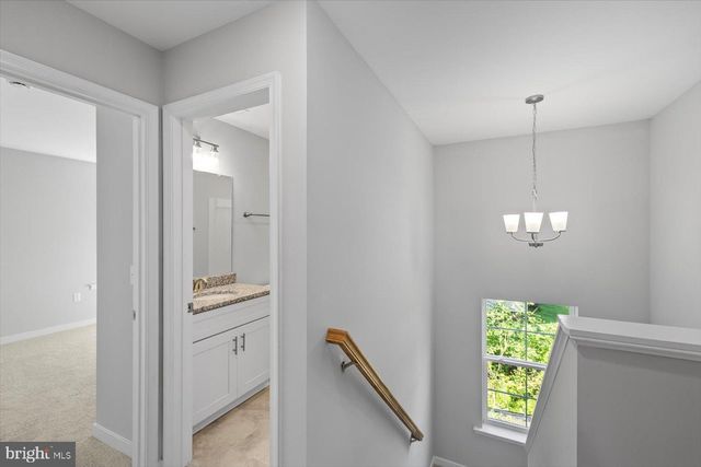 327 YORKTOWN BLVD, Locust Grove, VA 22508