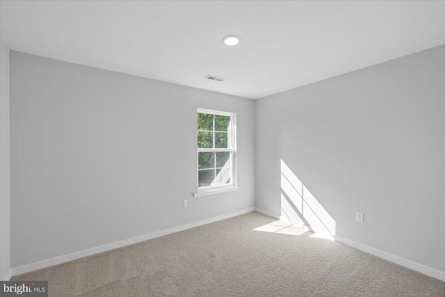 327 YORKTOWN BLVD, Locust Grove, VA 22508