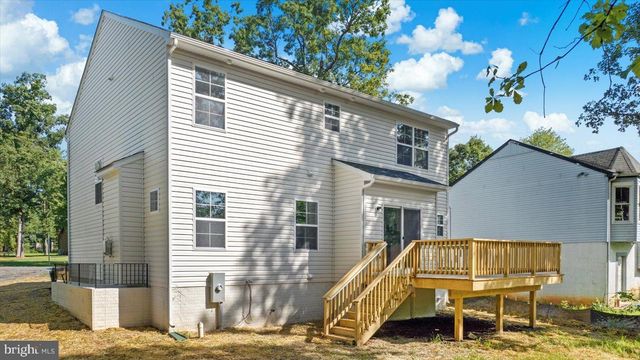 327 YORKTOWN BLVD, Locust Grove, VA 22508