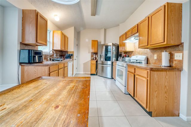 12043 Green Butte Court, Houston, TX 77044
