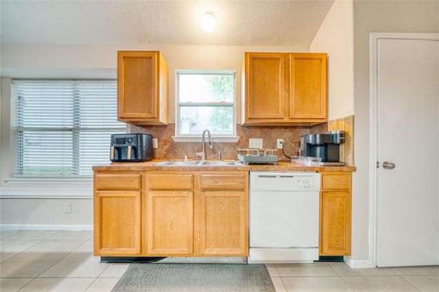 12043 Green Butte Court, Houston, TX 77044