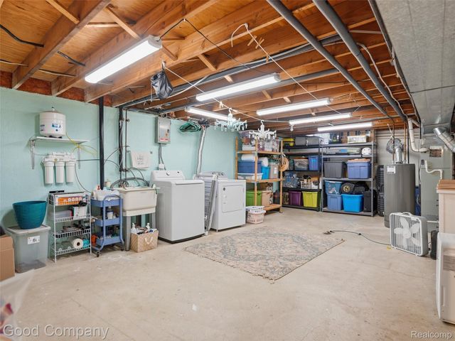 8717 Cologne Drive, Sterling Heights, MI 48314