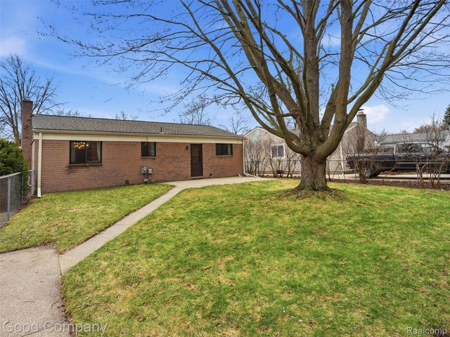 8717 Cologne Drive, Sterling Heights, MI 48314