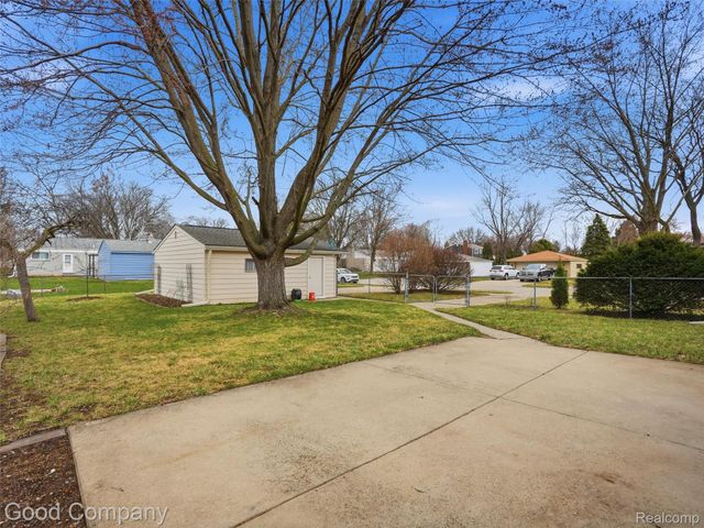 8717 Cologne Drive, Sterling Heights, MI 48314