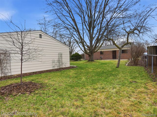 8717 Cologne Drive, Sterling Heights, MI 48314