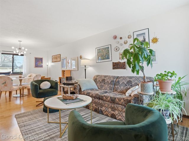 8717 Cologne Drive, Sterling Heights, MI 48314