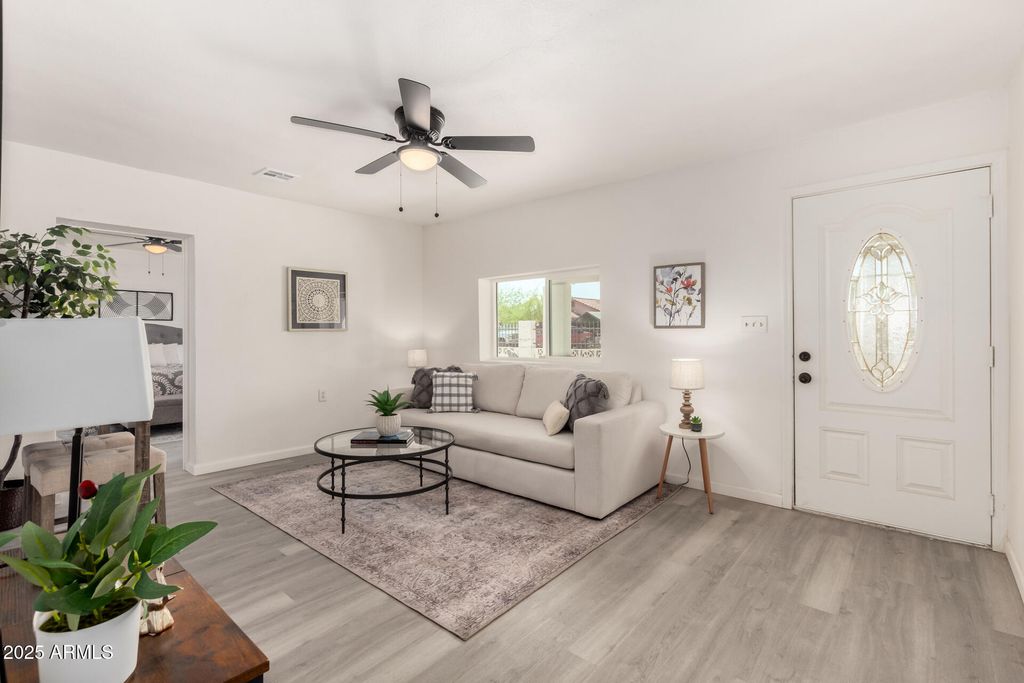 122 E ASH Avenue, Casa Grande, AZ 85122