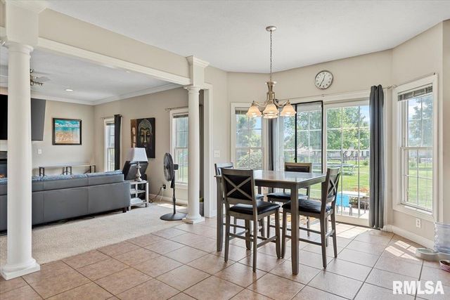 1600 E SPRUCE Street, Chatham, IL 62629