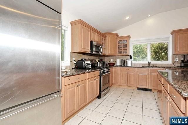 84 12th Street, Cresskill, NJ 07626