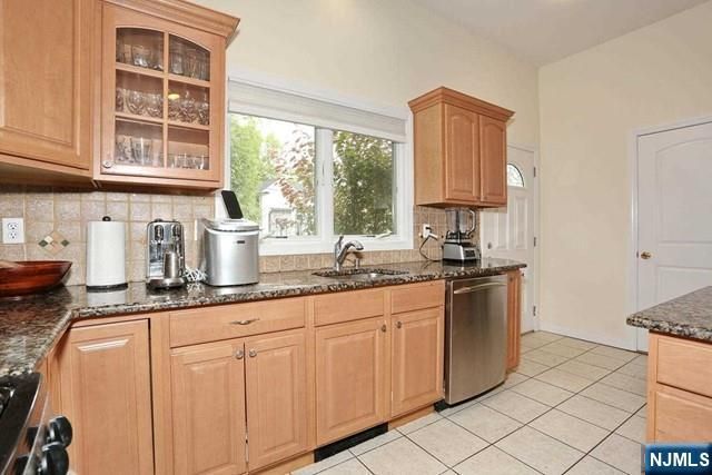84 12th Street, Cresskill, NJ 07626