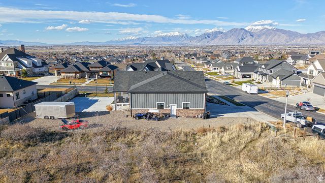 1418 S 500 E, Salem, UT 84653