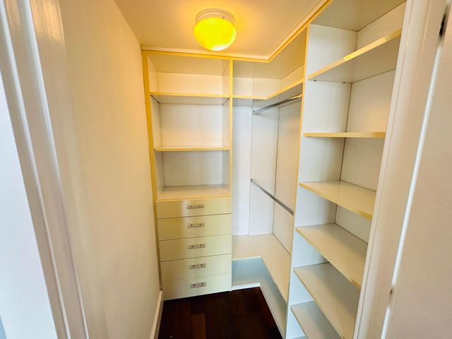 50 Biscayne Boulevard 2108, Miami, FL 33132