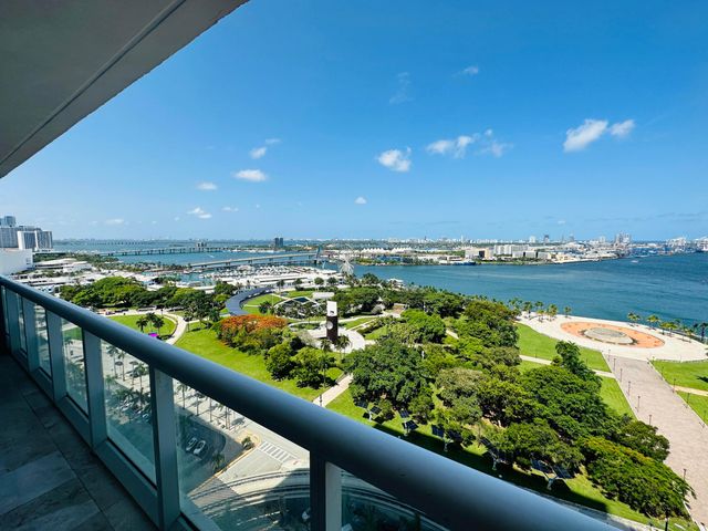 50 Biscayne Boulevard 2108, Miami, FL 33132