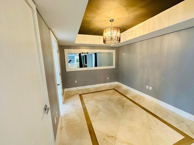 50 Biscayne Boulevard 2108, Miami, FL 33132